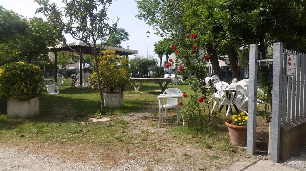 Hotel Del Vecchio Rimini Eksteriør billede
